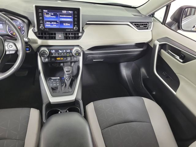 Used 2021 Toyota RAV4 XLE w/ Convenience Package AWD/4WD image 17