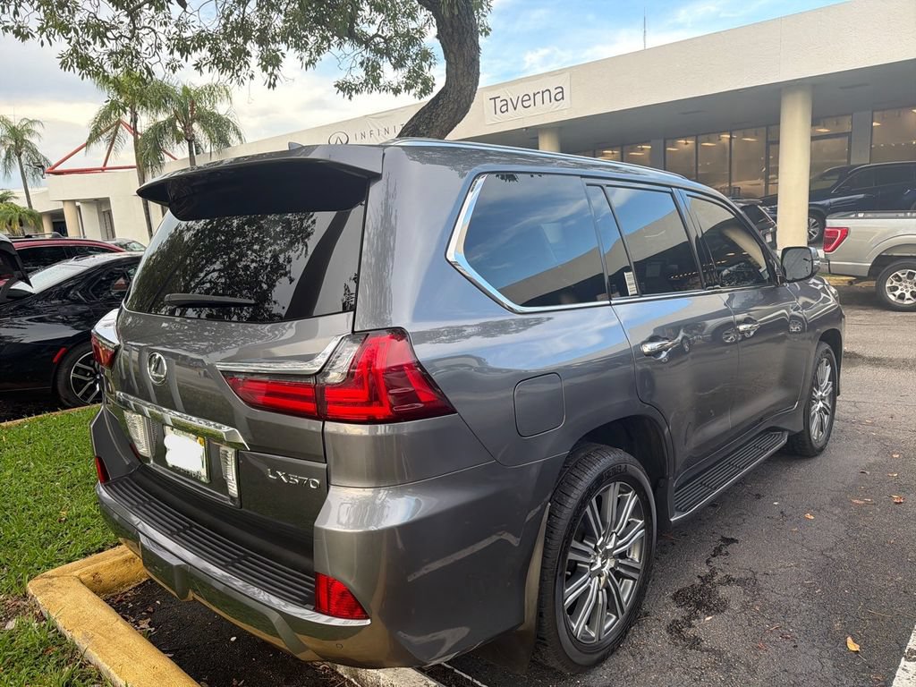 Used 2016 Lexus LX 570 4WD w/ Luxury Package image 2