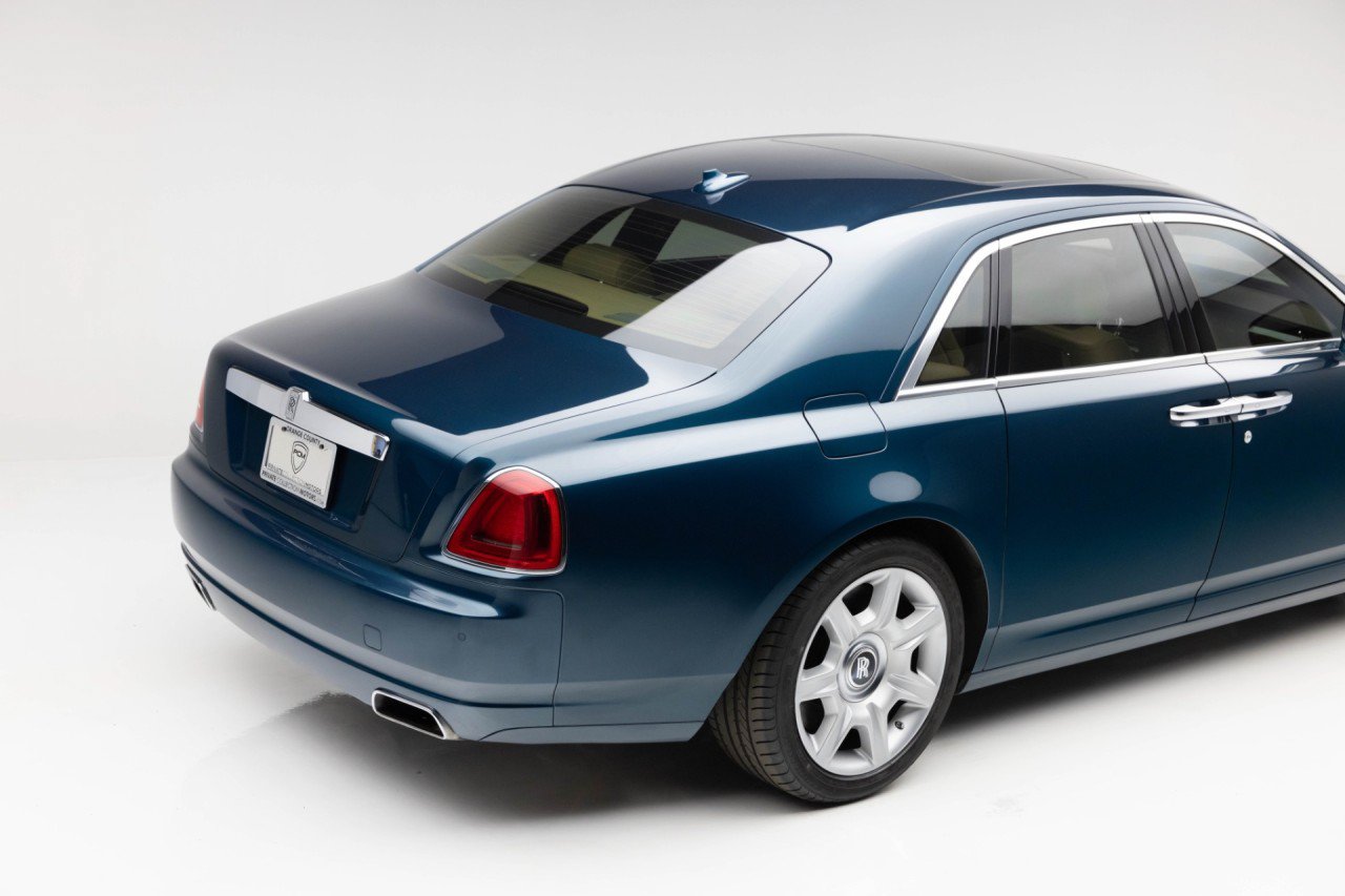 Used 2010 Rolls-Royce Ghost RWD image 27