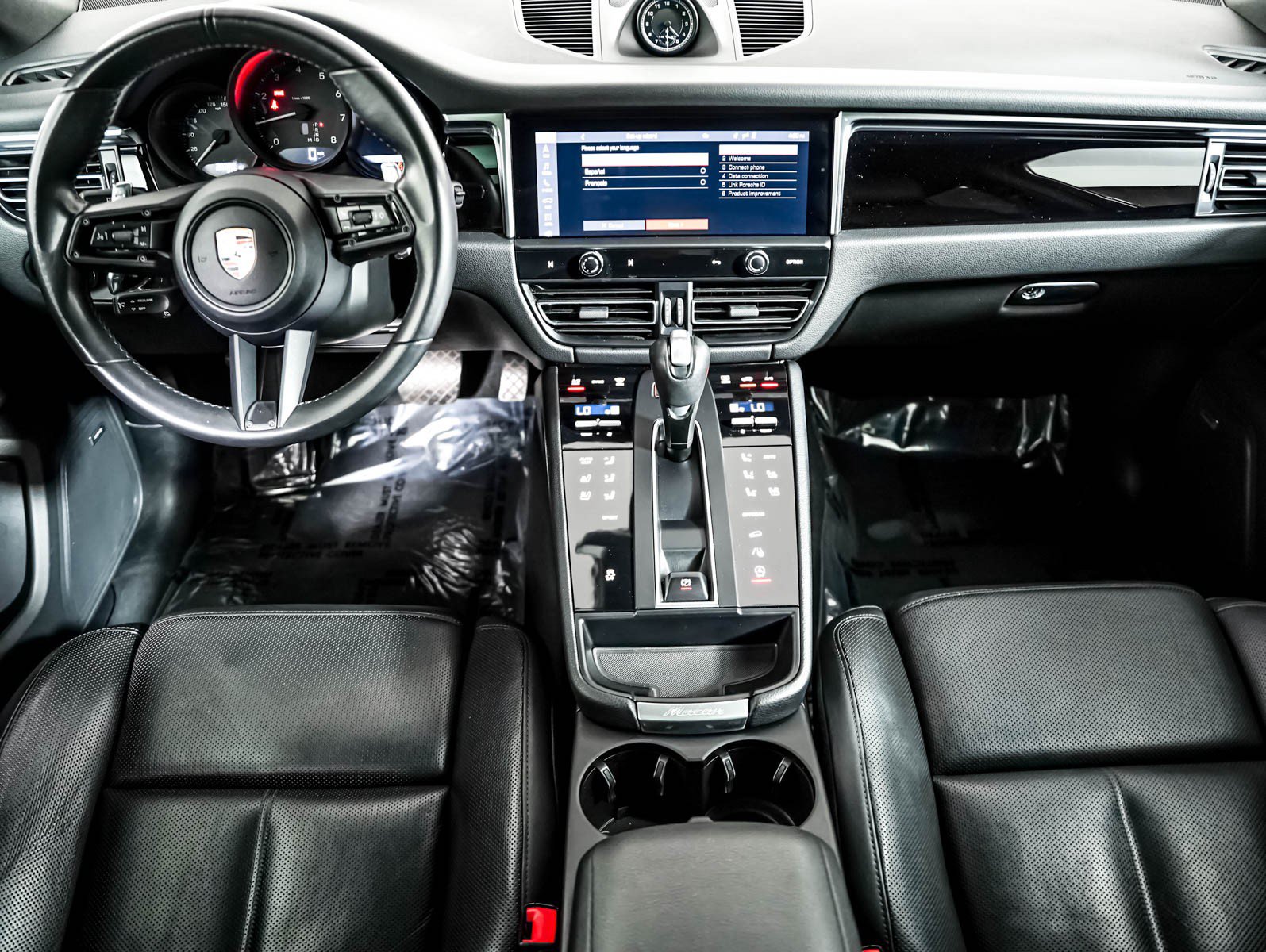 Certified 2022 Porsche Macan AWD/4WD image 15