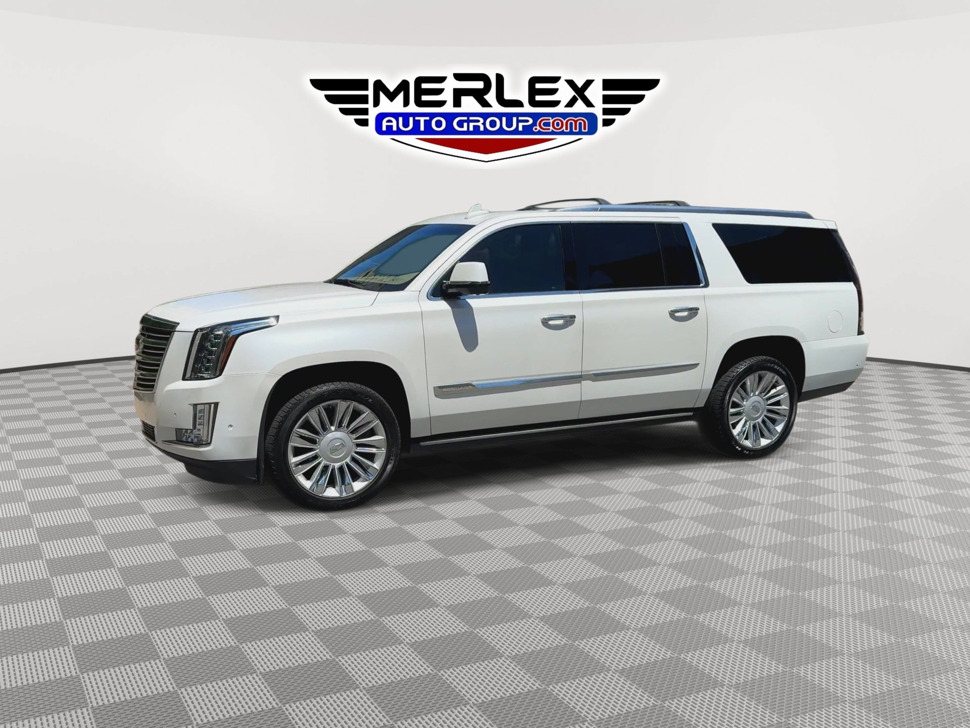 Used 2018 Cadillac Escalade ESV Platinum AWD/4WD image 4
