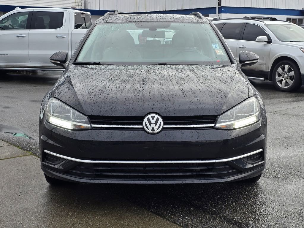 Used 2018 Volkswagen Golf SE image 2