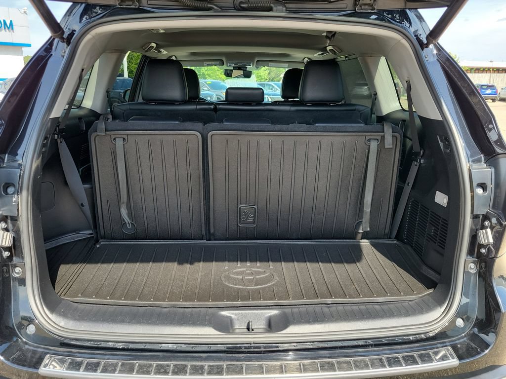 Used 2019 Toyota Highlander XLE AWD/4WD image 34