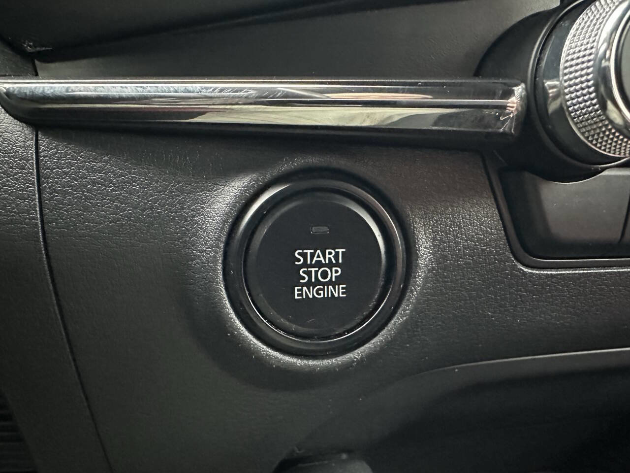 Used 2023 MAZDA MAZDA3 s image 24