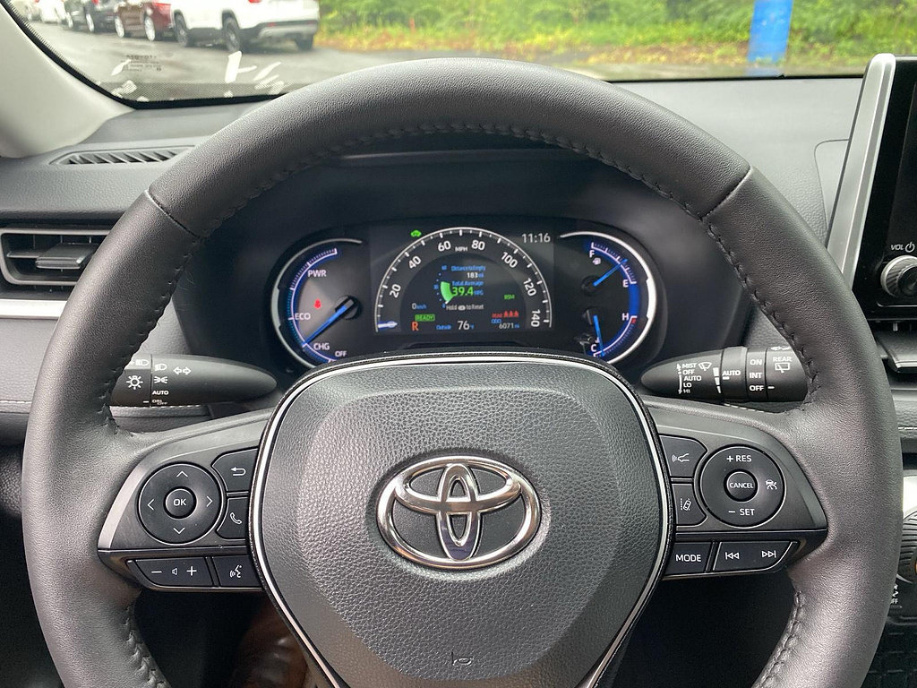 Used 2025 Toyota RAV4 XLE w/ Convenience Package AWD/4WD image 62