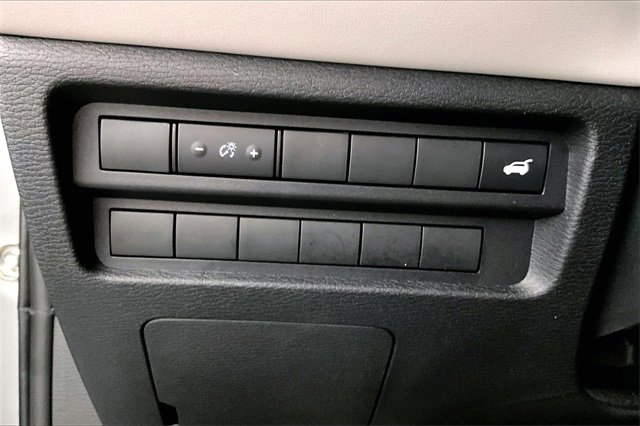 Used 2024 Mitsubishi Outlander SEL image 34