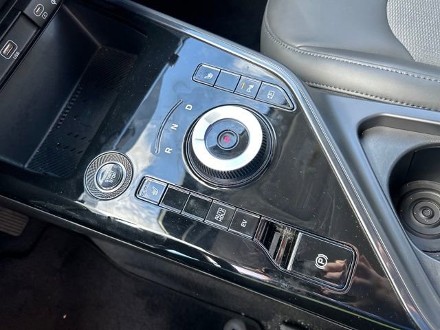 Used 2024 Kia Niro EX image 25