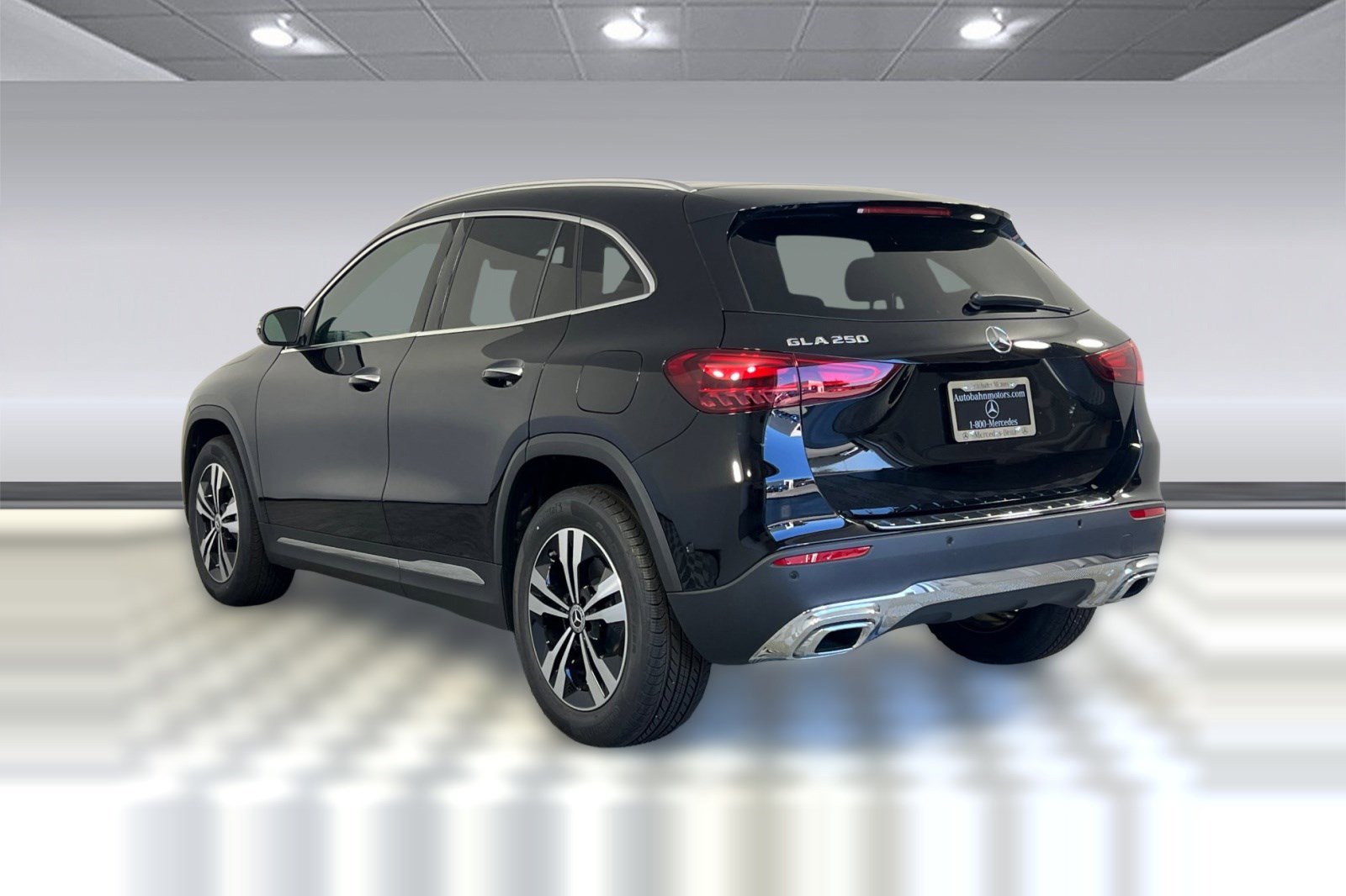 Certified 2025 Mercedes-Benz GLA 250 image 3