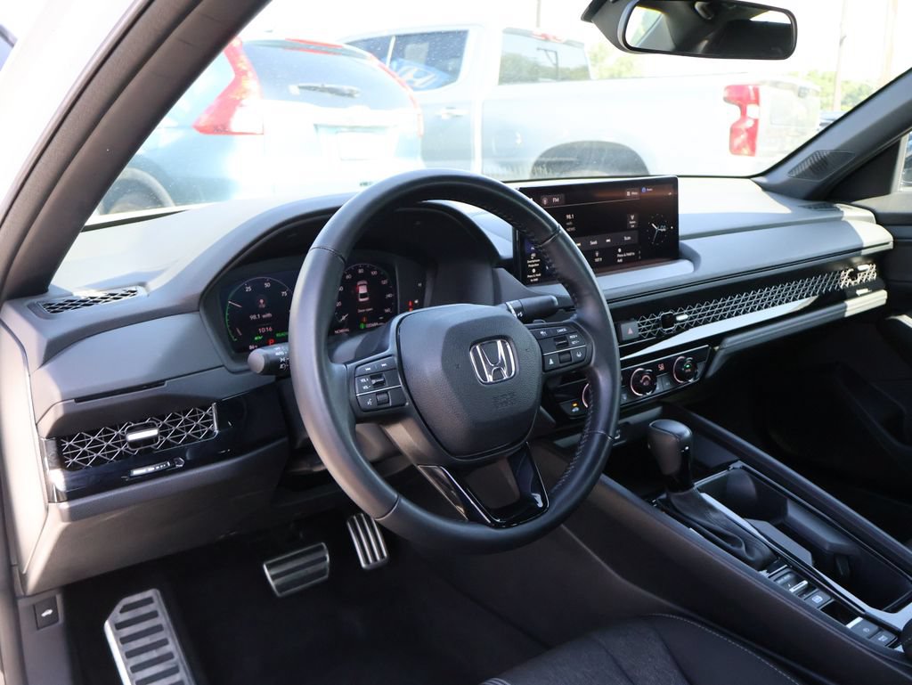 Used 2023 Honda Accord Sport image 16