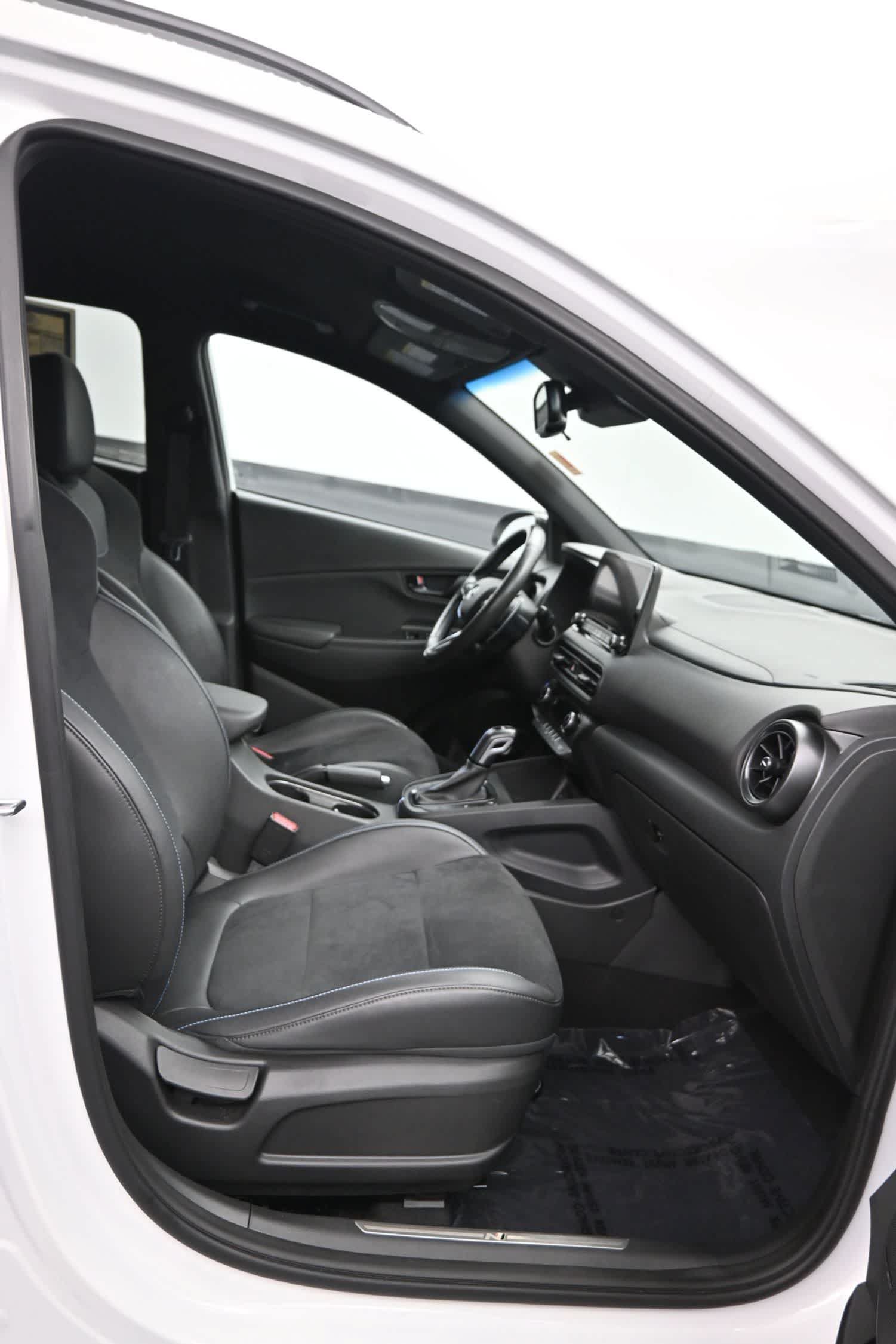 Used 2022 Hyundai Kona N FWD image 11