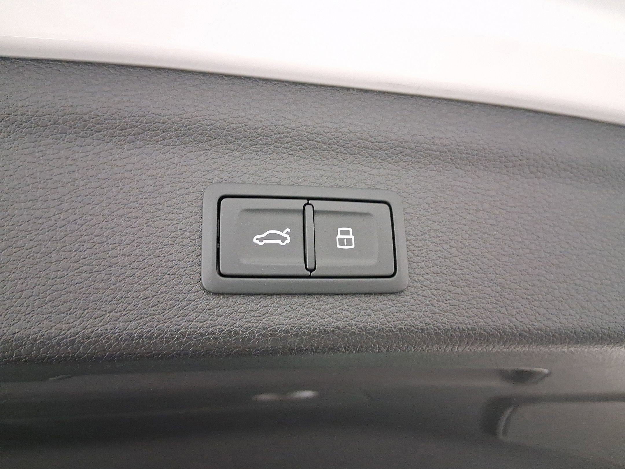 Used 2025 Audi Q3 2.0T Premium w/ Convenience Package AWD/4WD image 27