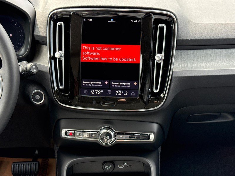 New 2026 Volvo XC40 B5 Plus w/ Protection Package Premier AWD/4WD image 8