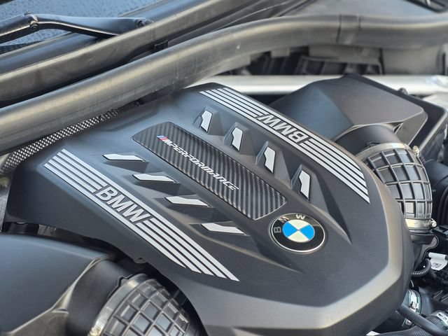 Used 2020 BMW X5 M50i w/ Parking Assistance Package AWD/4WD image 44