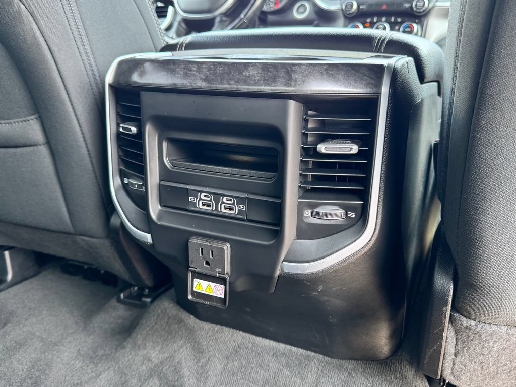 Used 2022 RAM 1500 Big Horn AWD/4WD image 16
