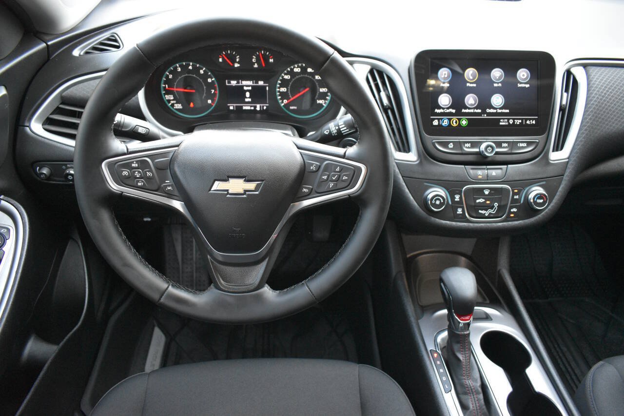 Used 2023 Chevrolet Malibu RS FWD image 13