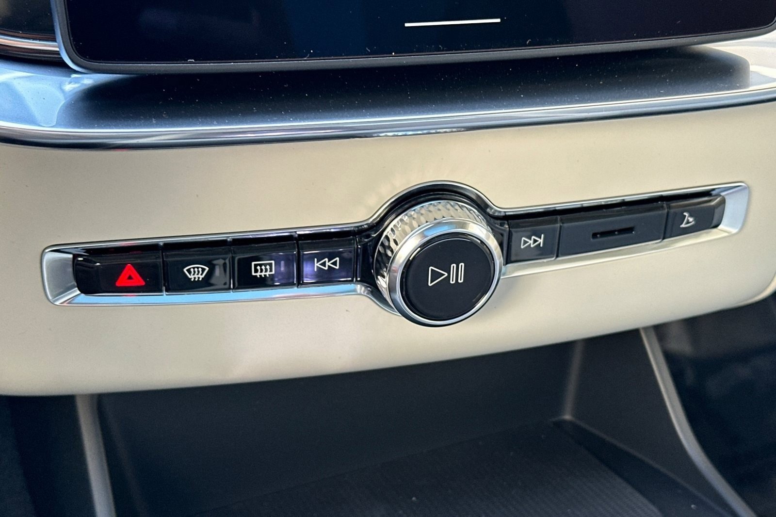 New 2026 Volvo XC90 T8 Ultra image 24