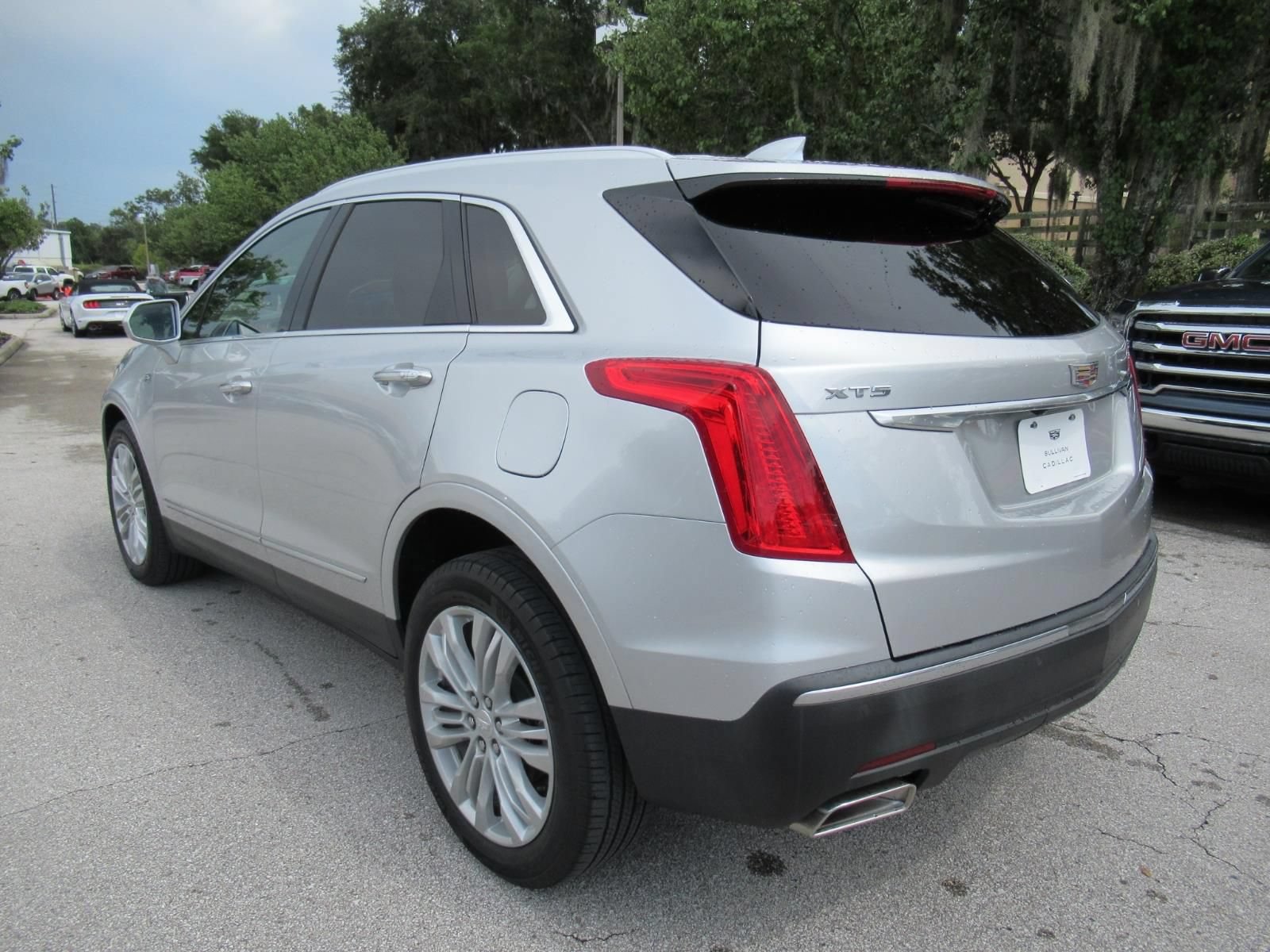 Used 2019 Cadillac XT5 Premium Luxury FWD image 5
