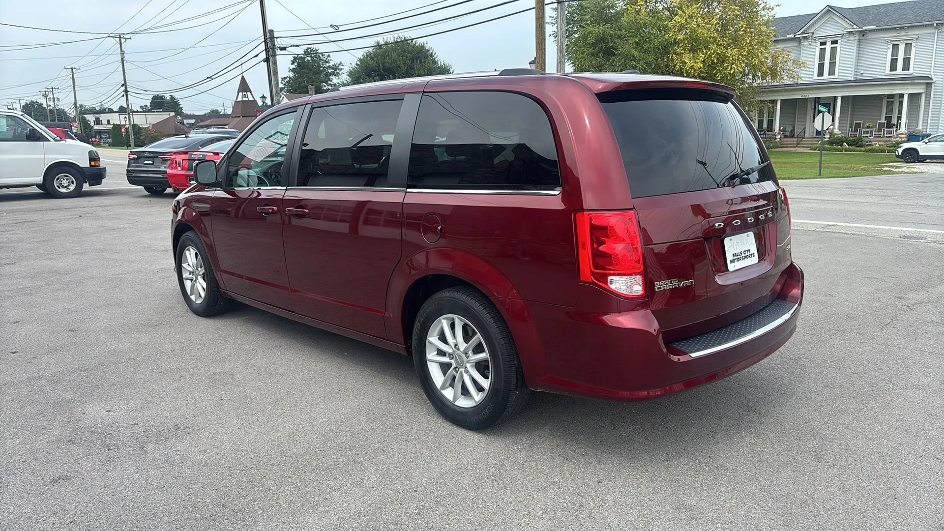 Used 2020 Dodge Grand Caravan SXT FWD image 9