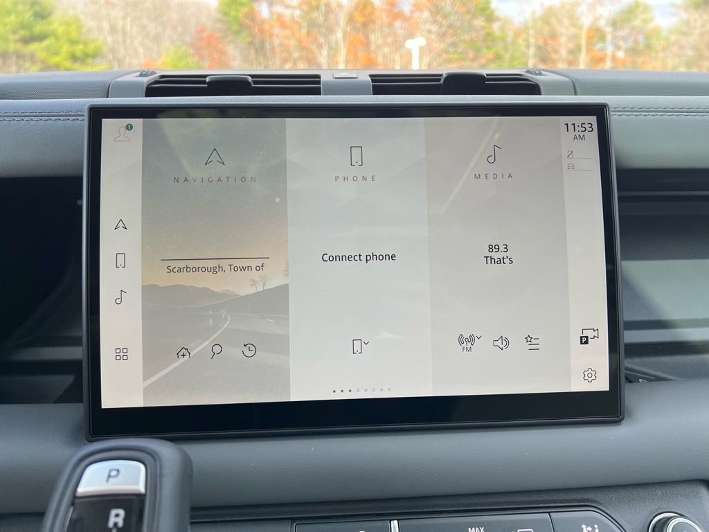 New 2025 Land Rover Defender 110 X-Dynamic SE image 17