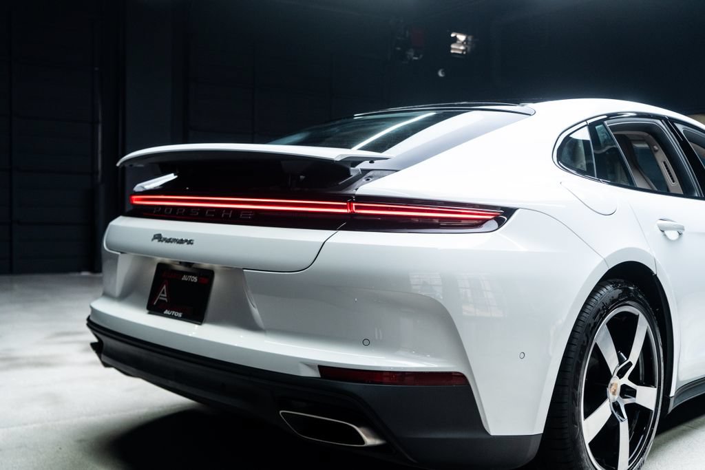 Used 2025 Porsche Panamera w/ Premium Package RWD image 14
