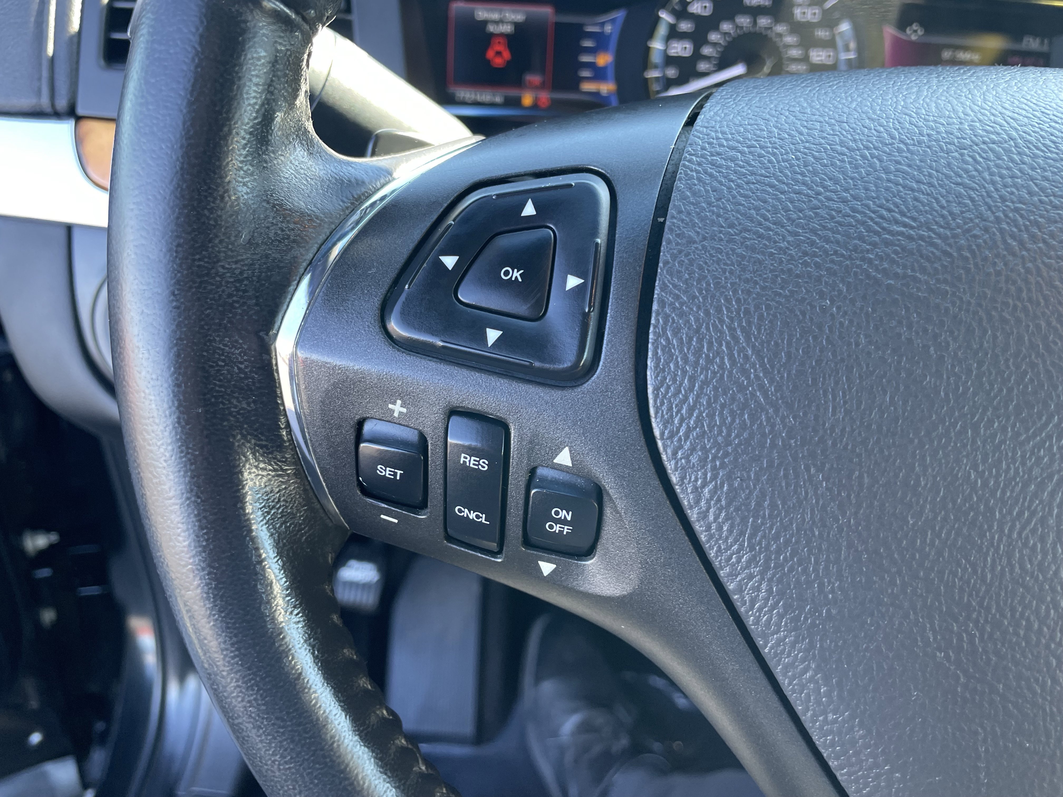 Used 2014 Lincoln MKS AWD w/ Equipment Group 101A image 15