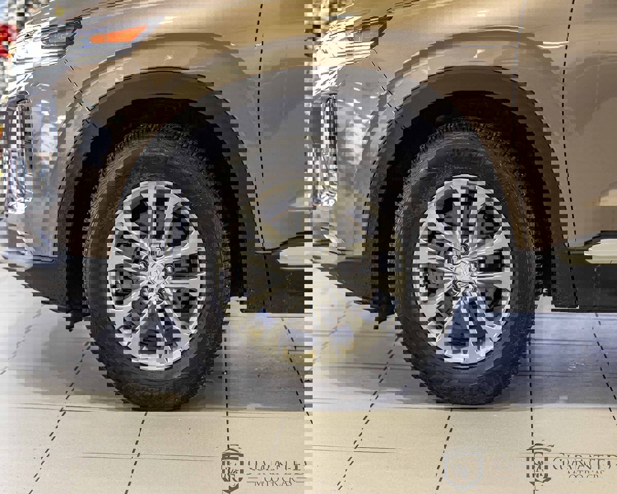 Used 2020 Hyundai Santa Fe SEL image 8