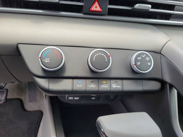 Certified 2026 Hyundai Elantra SE FWD image 29