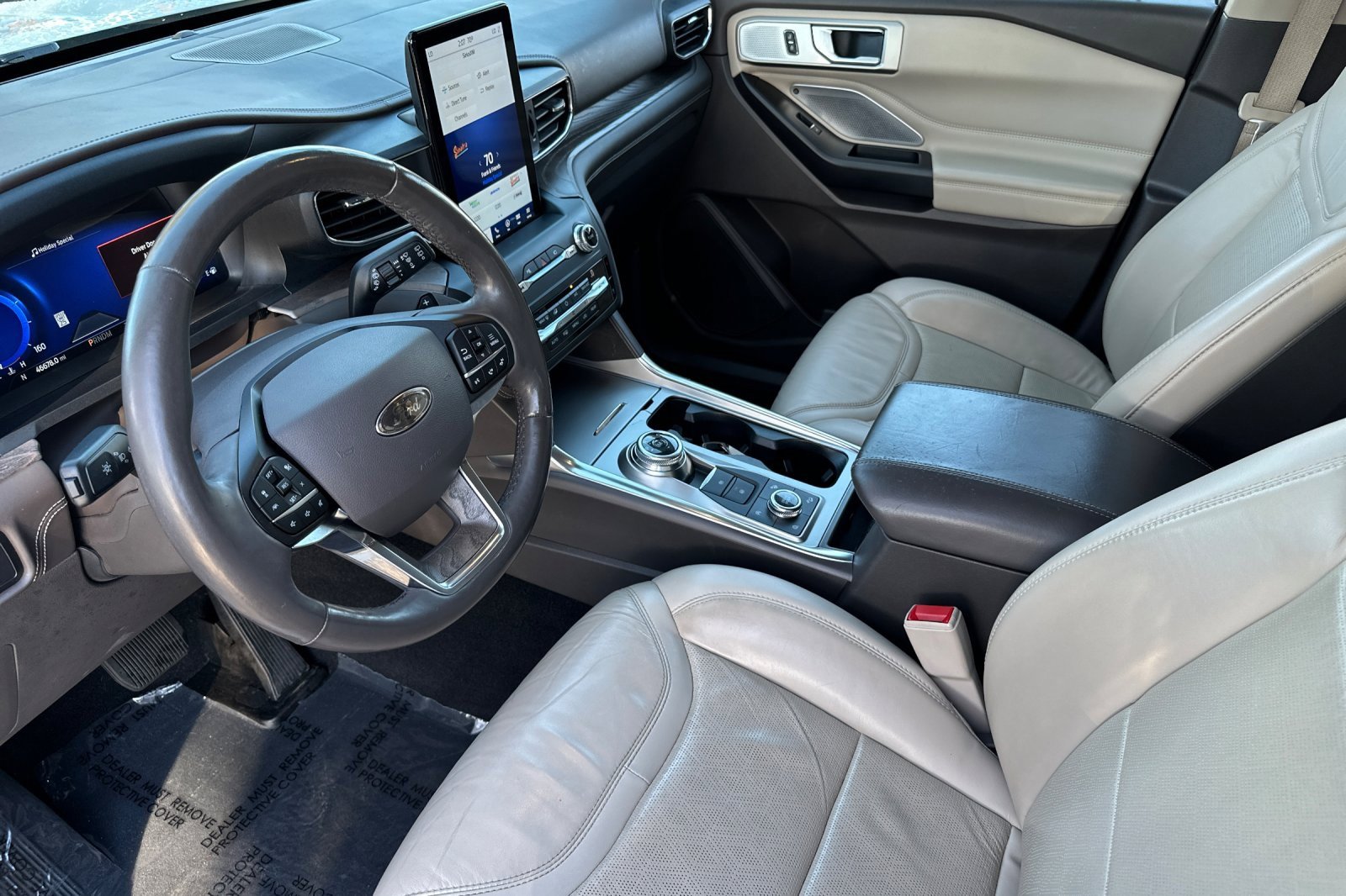 Certified 2020 Ford Explorer Platinum w/ Premium Technology Package image 11