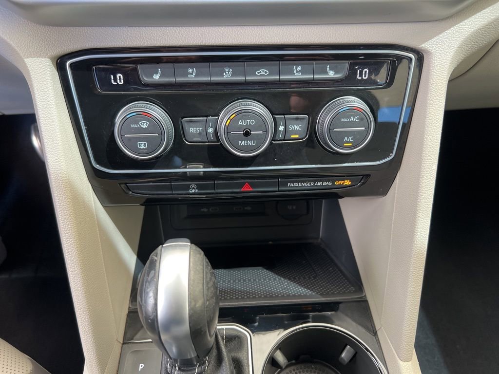 Certified 2022 Volkswagen Atlas SEL Premium image 45