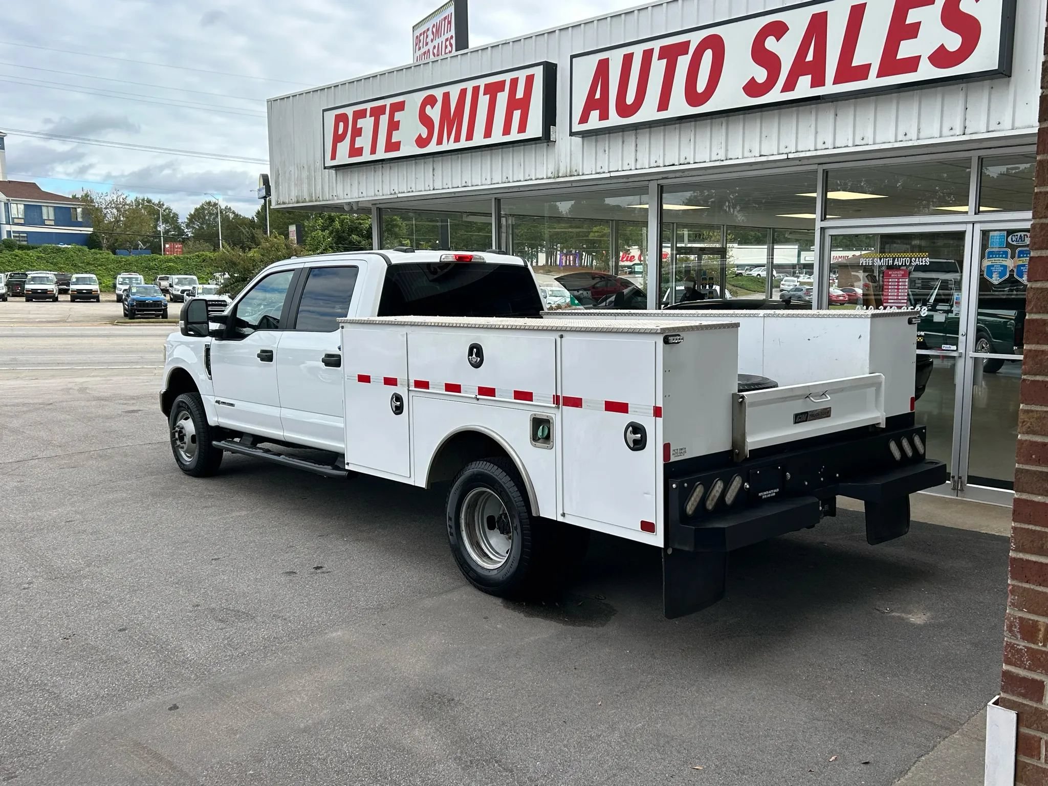 Used 2022 Ford F350 XL w/ Power Equipment Group AWD/4WD image 6