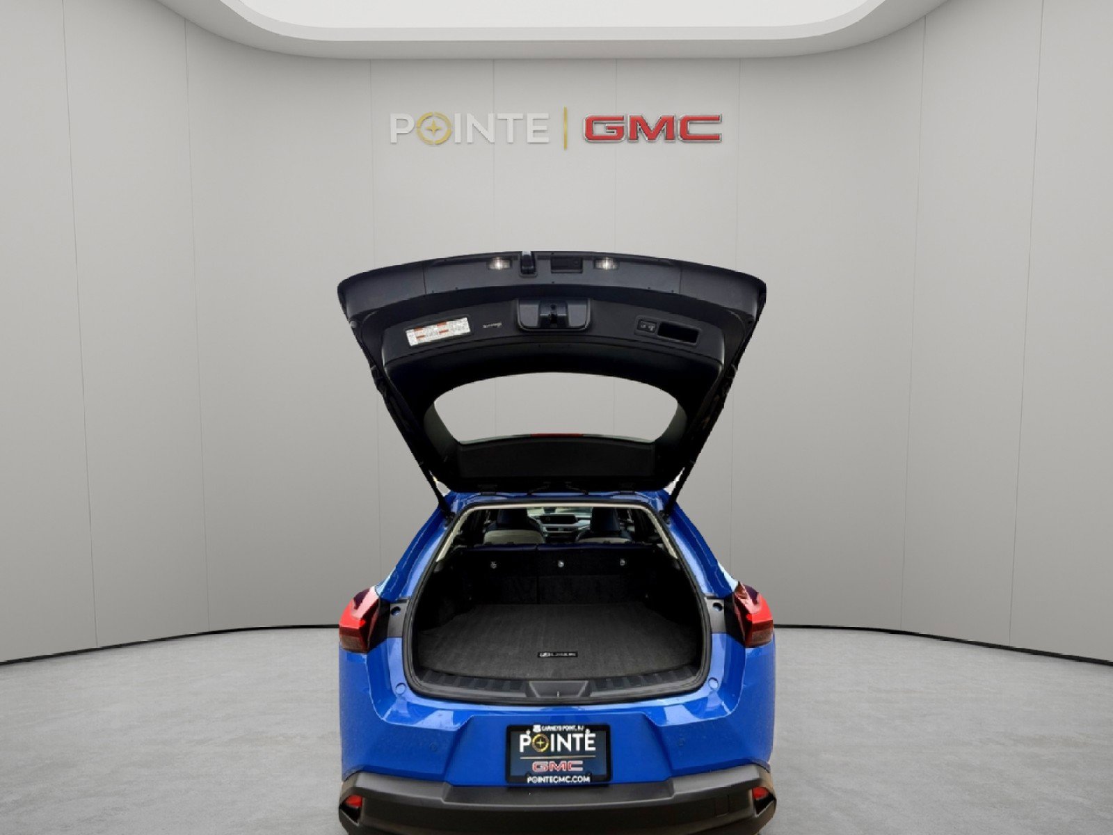 Used 2022 Lexus UX 250h w/ Premium Package image 12