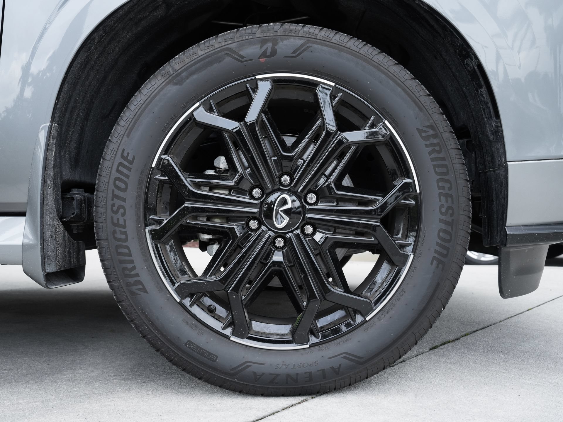 Certified 2026 INFINITI QX80 4WD w/ Sport Exterior Package image 12