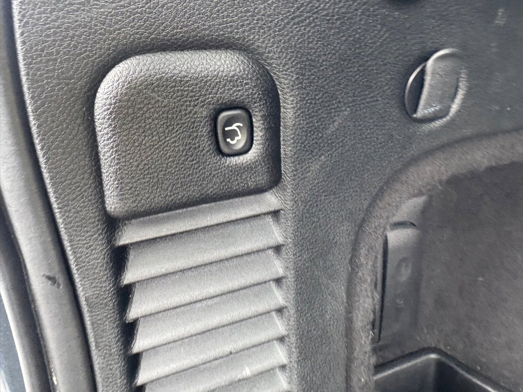 Used 2017 Jeep Grand Cherokee Altitude image 21