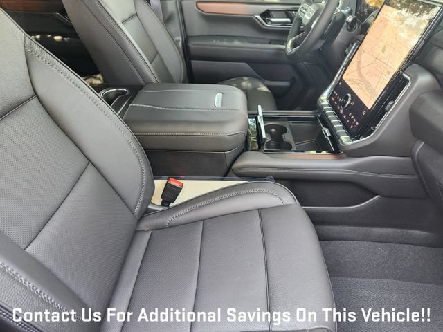 New 2026 GMC Yukon Denali w/ Denali Reserve Package AWD/4WD image 10