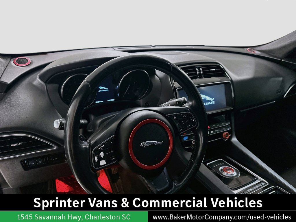 Used 2020 Jaguar F-PACE Premium AWD/4WD image 4