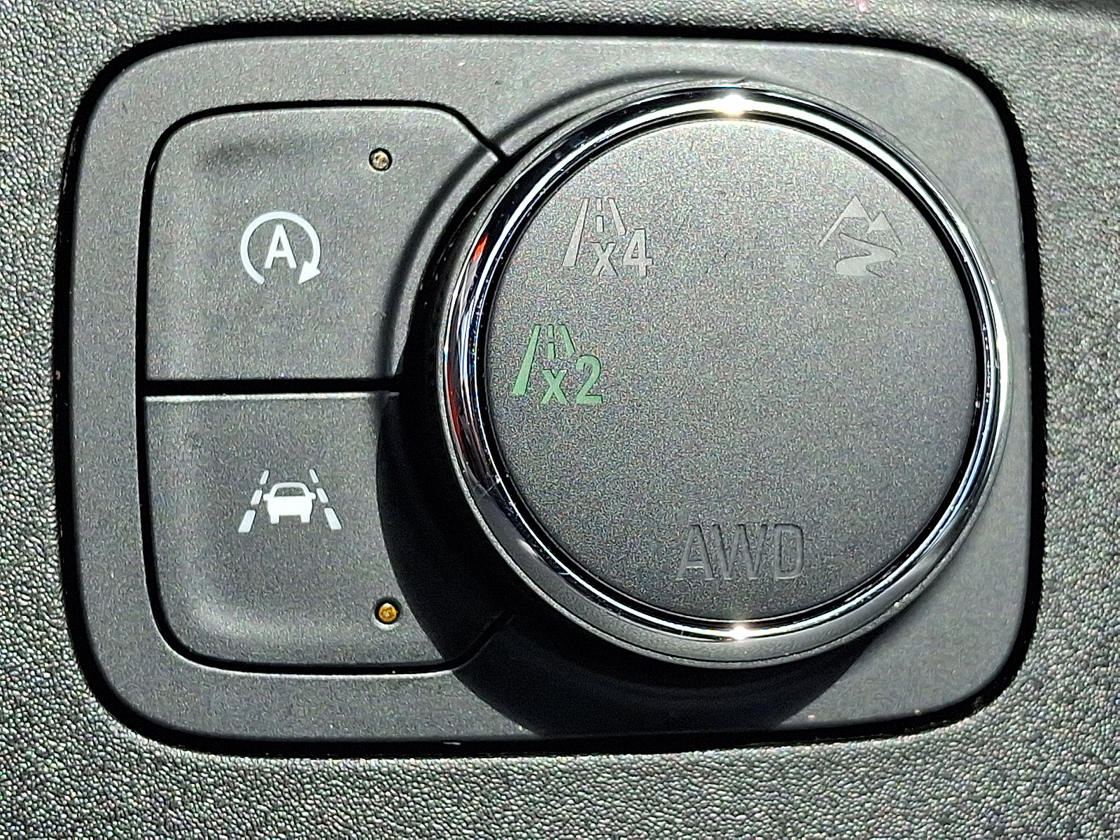 Used 2023 Chevrolet Traverse LT w/ LPO, Floor Liner Package image 25