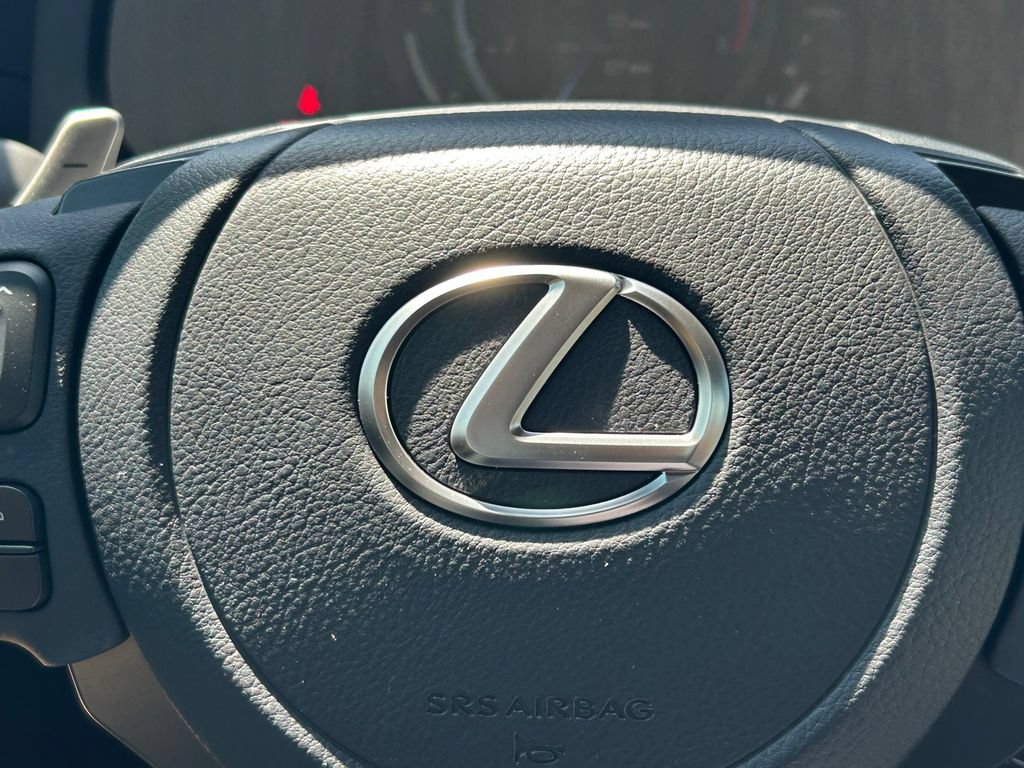 Used 2024 Lexus IS 500 RWD image 37