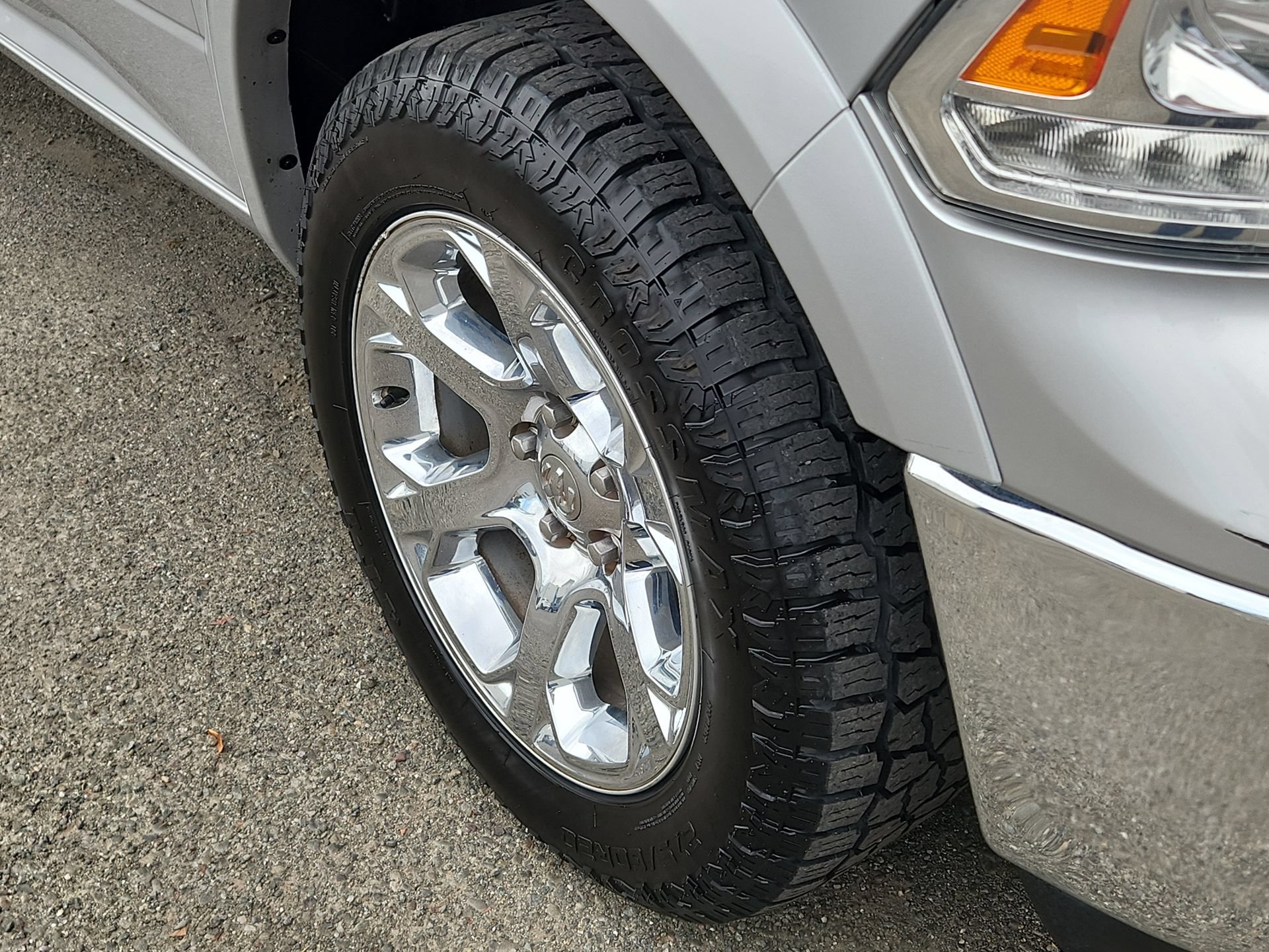 Used 2017 RAM 1500 Laramie AWD/4WD image 18