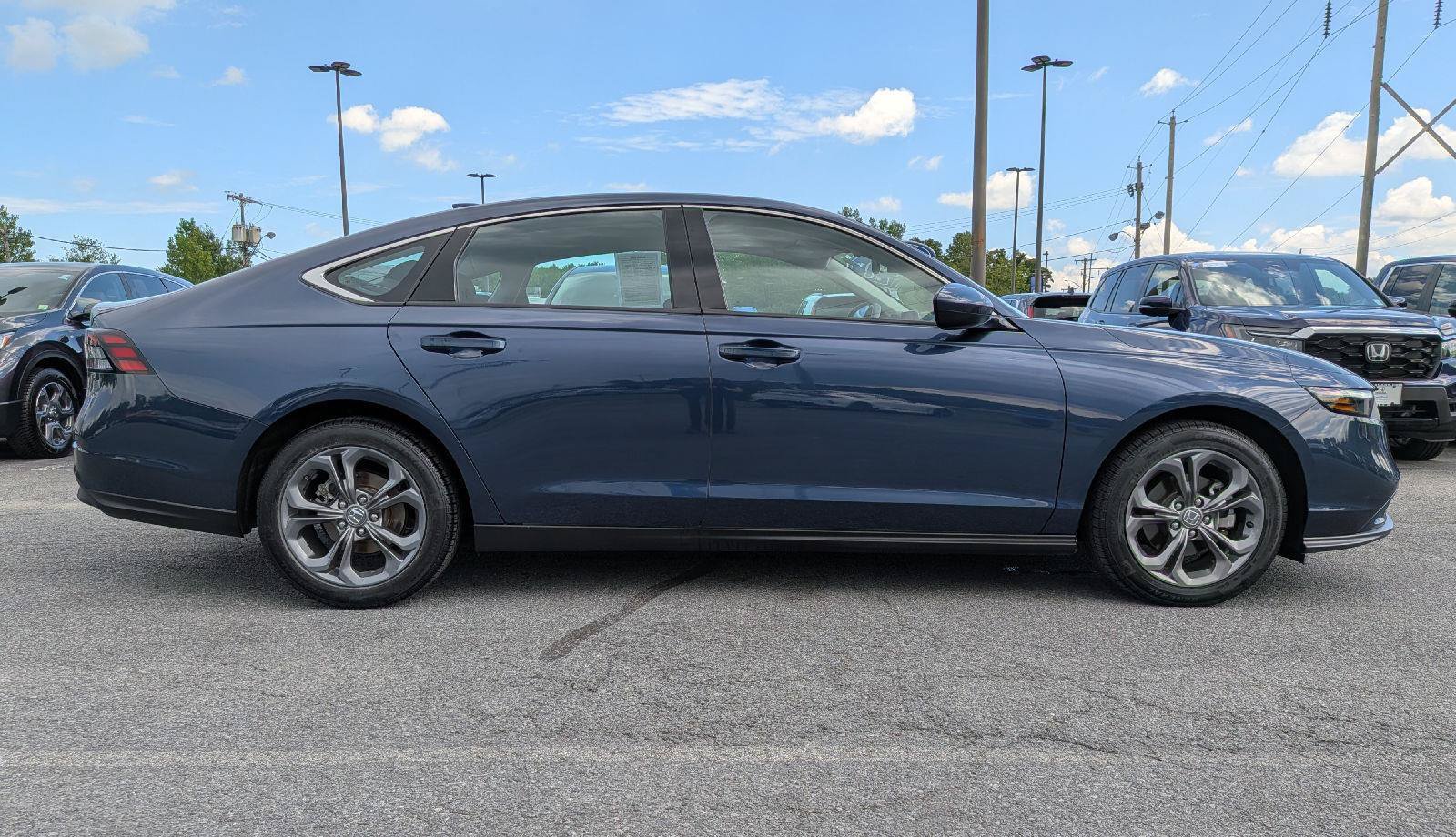 Certified 2023 Honda Accord EX image 5