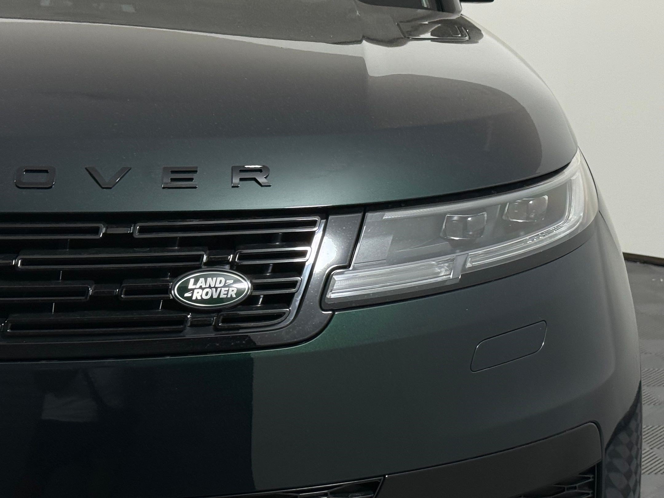 New 2026 Land Rover Range Rover Sport Dynamic SE AWD/4WD image 24