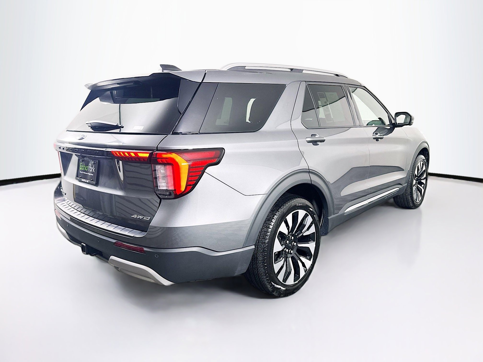Used 2025 Ford Explorer Platinum w/ LUX Leather Package image 9