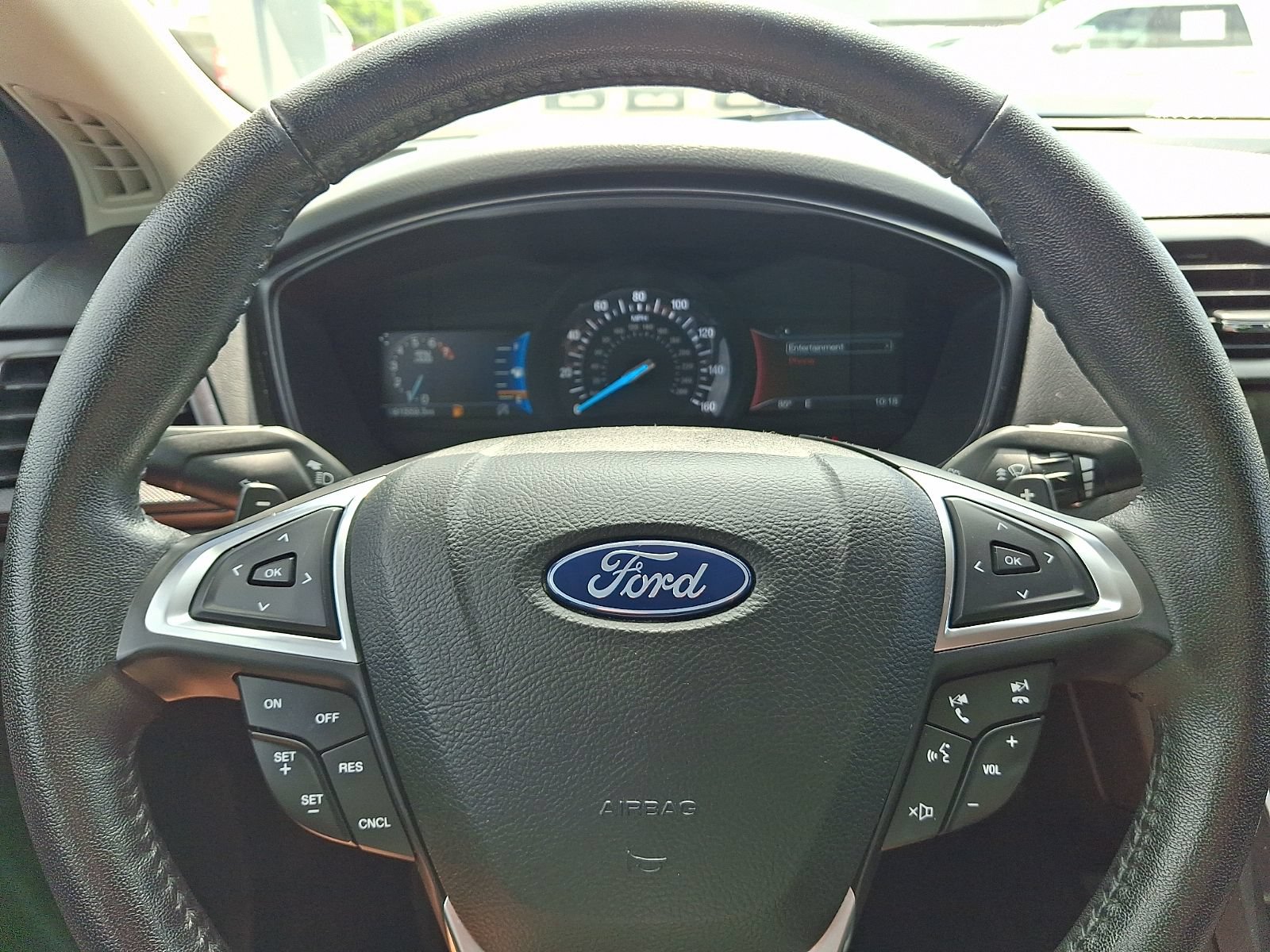 Used 2018 Ford Fusion SE w/ Equipment Group 201A FWD image 19