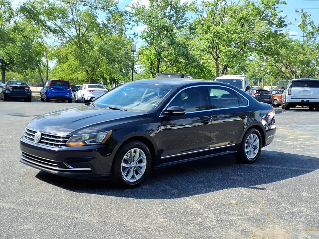 Used 2017 Volkswagen Passat 1.8T S FWD image 8