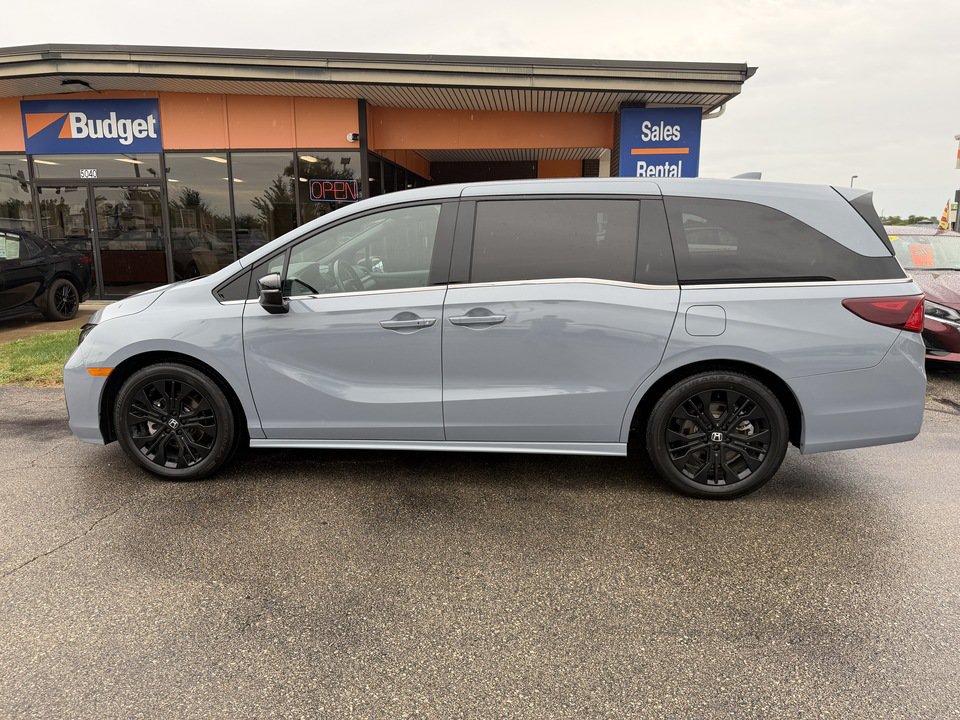 Used 2025 Honda Odyssey Sport-L image 2