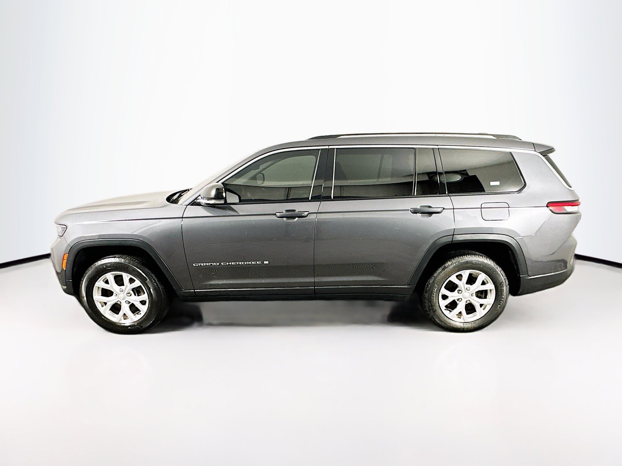 Used 2023 Jeep Grand Cherokee L Limited image 4