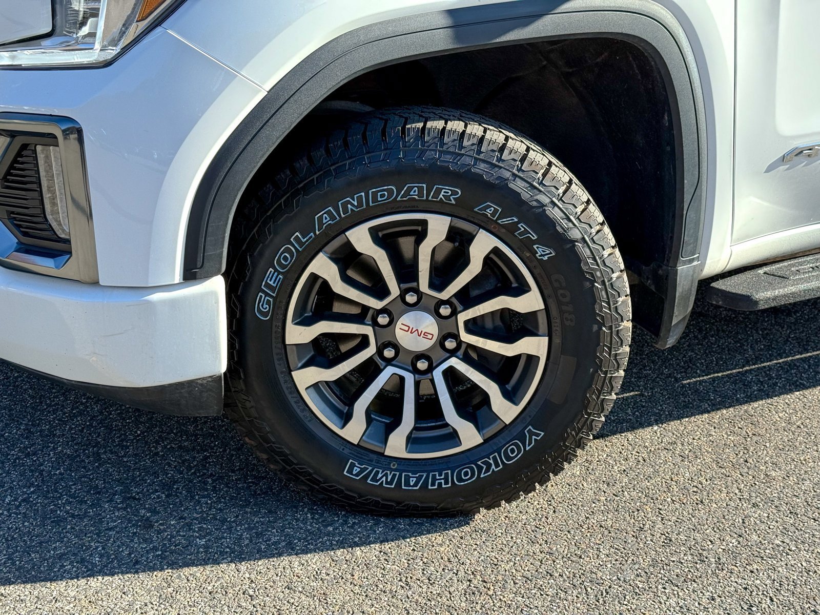 Used 2022 GMC Sierra 1500 AT4 w/ AT4 Premium Package image 10