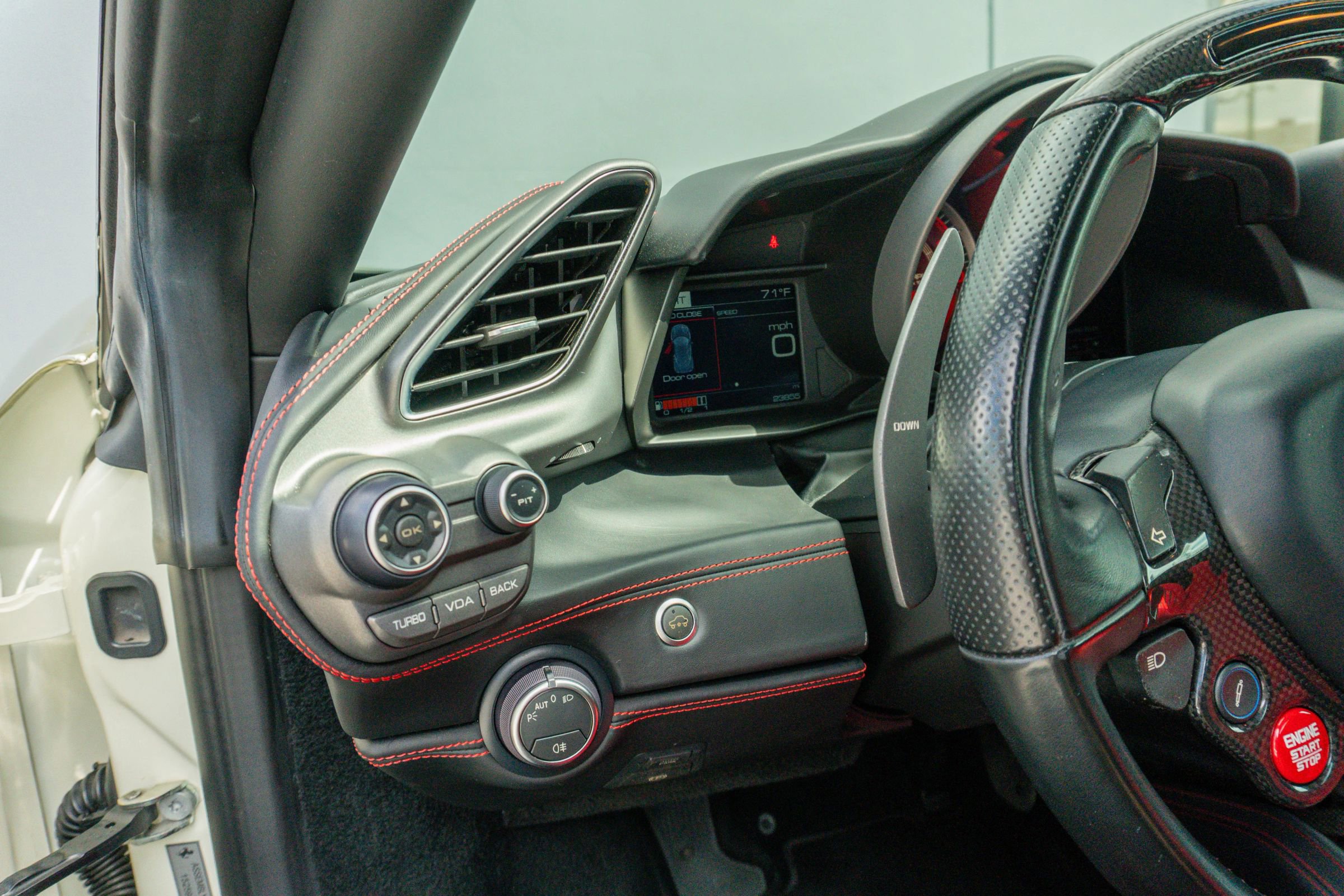 Used 2018 Ferrari 488 GTB RWD image 68