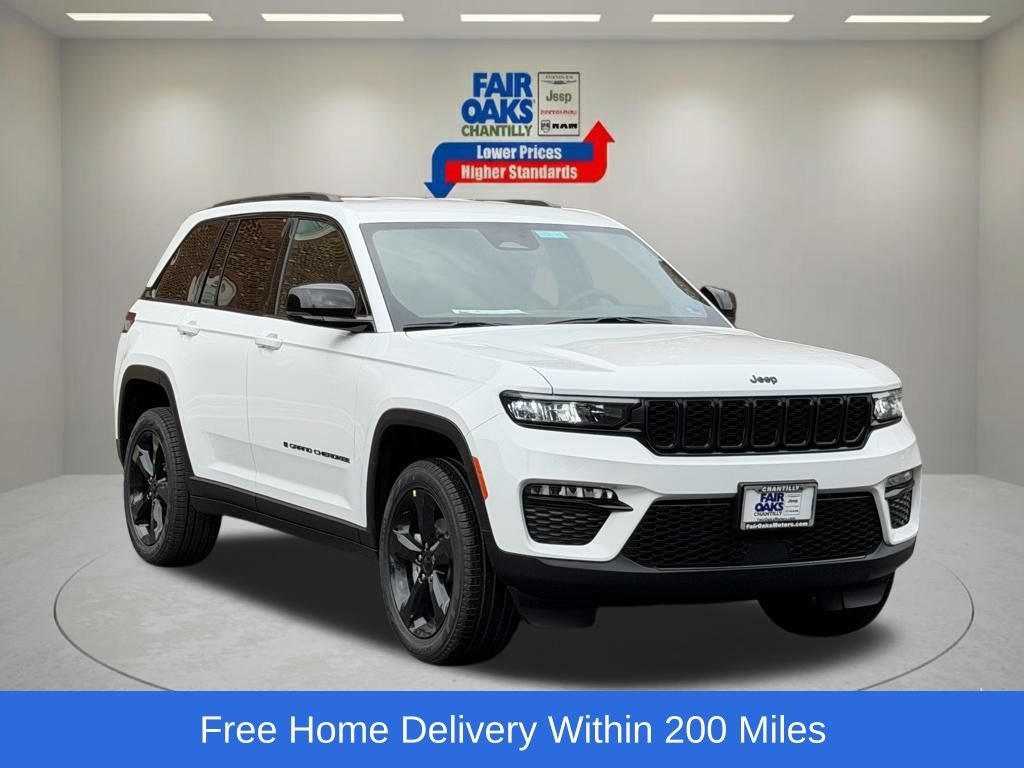 New 2025 Jeep Grand Cherokee Limited w/ Black Appearance Package AWD/4WD image 1