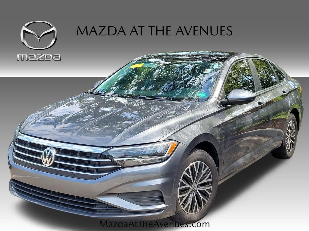 Used 2019 Volkswagen Jetta SE w/ Cold Weather Package FWD image 1