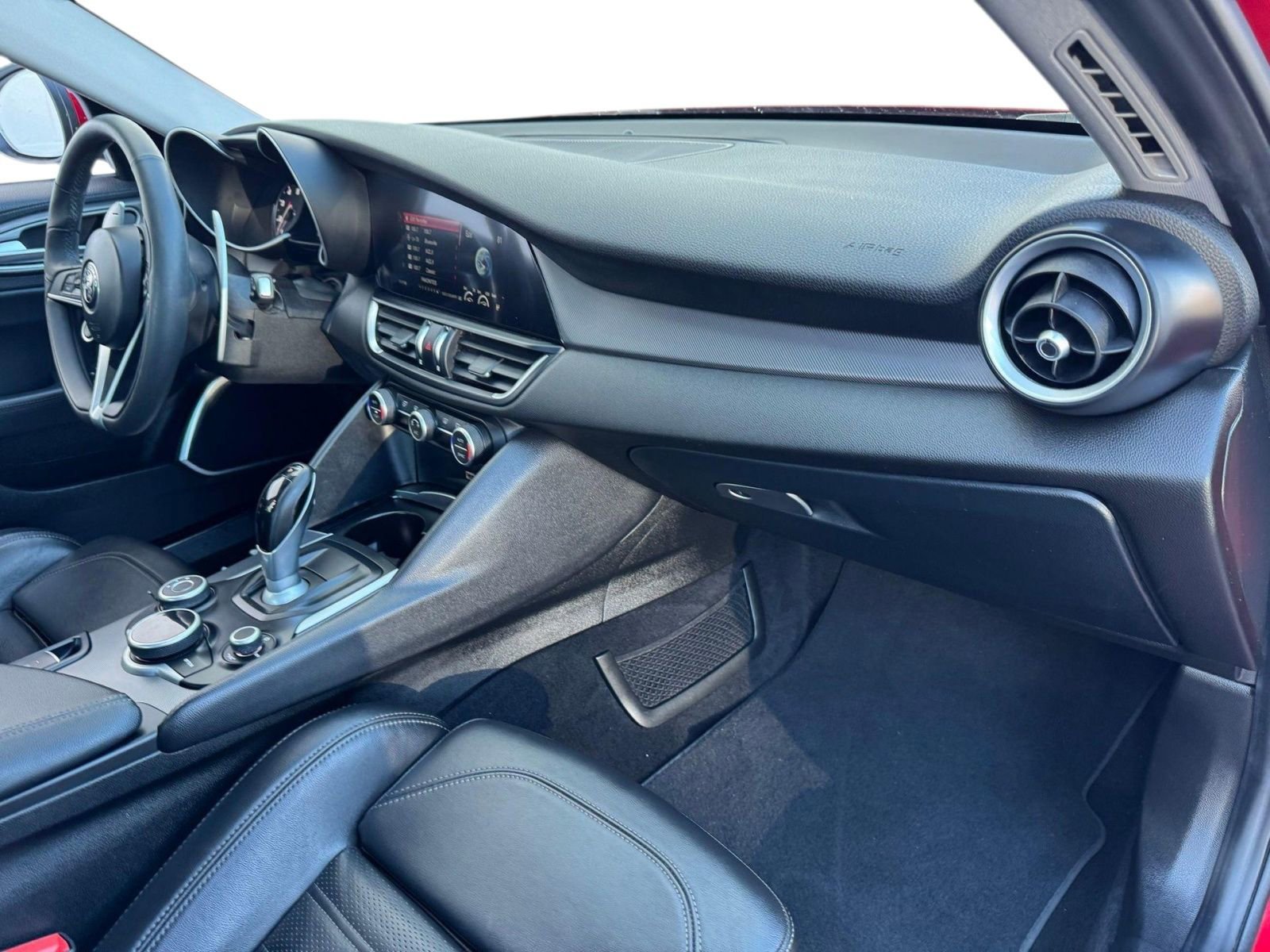 Used 2018 Alfa Romeo Giulia Ti Sport w/ Quick Order Package 22S Sport image 10